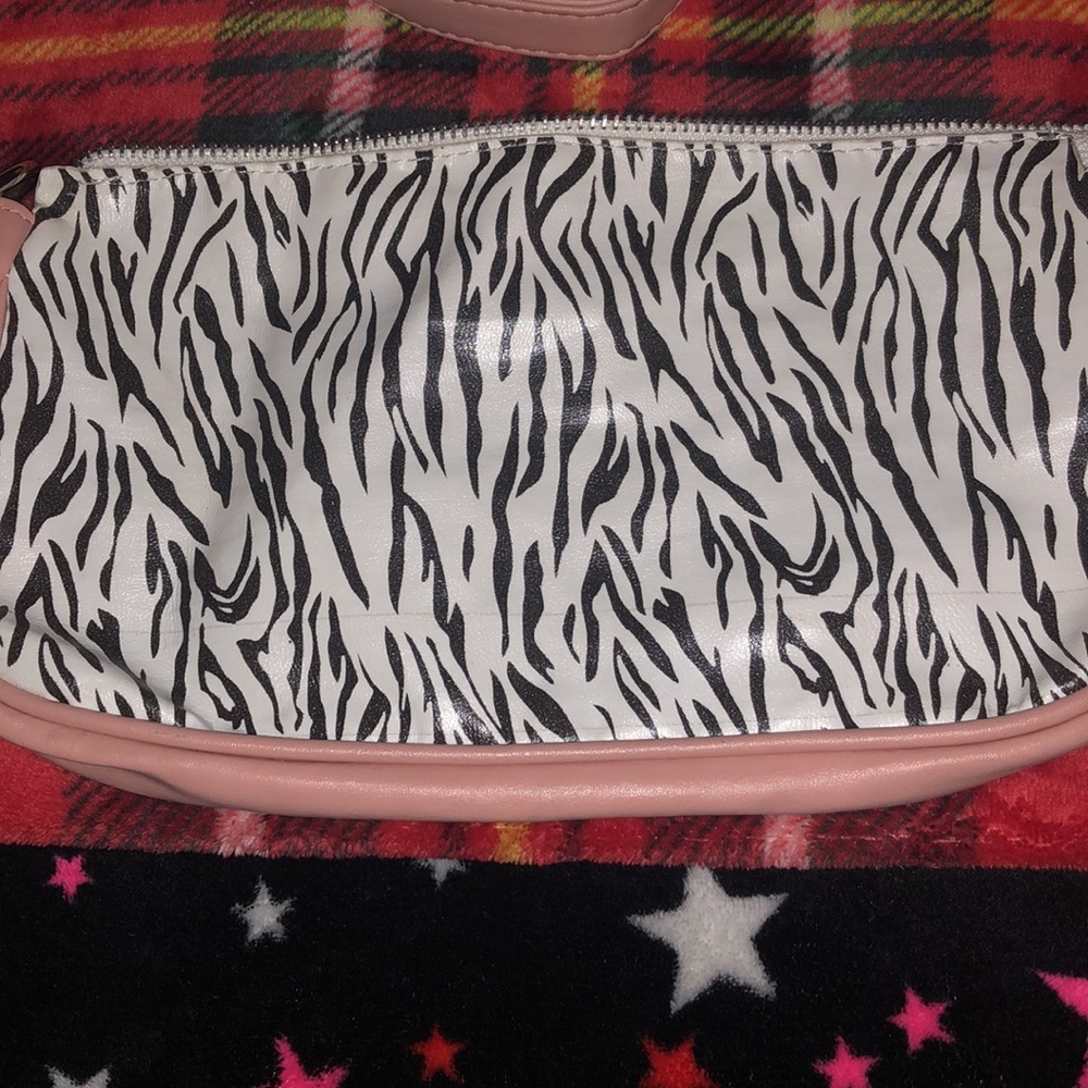 Purse - Picture 2 of 5